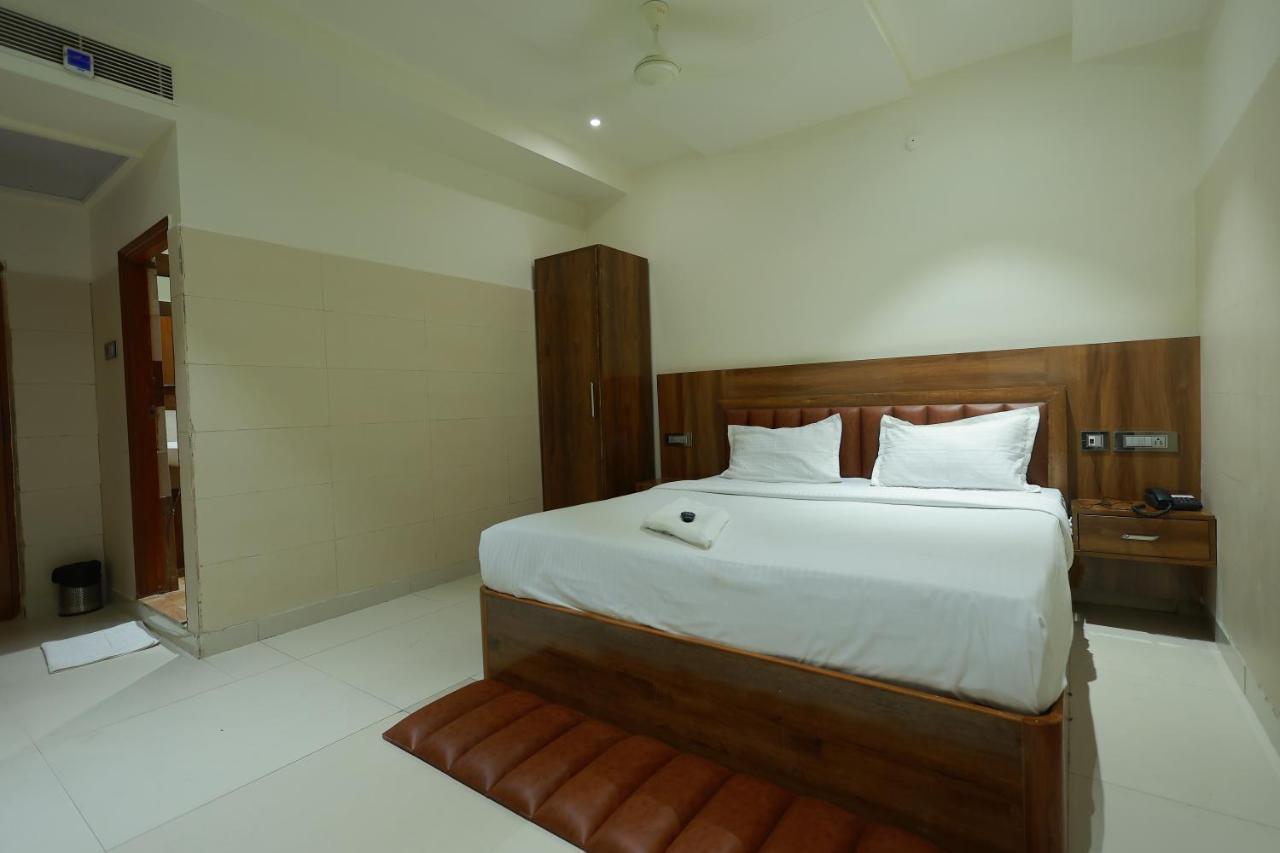 Hotel Svm Grand Ramanthapur Hyderabad